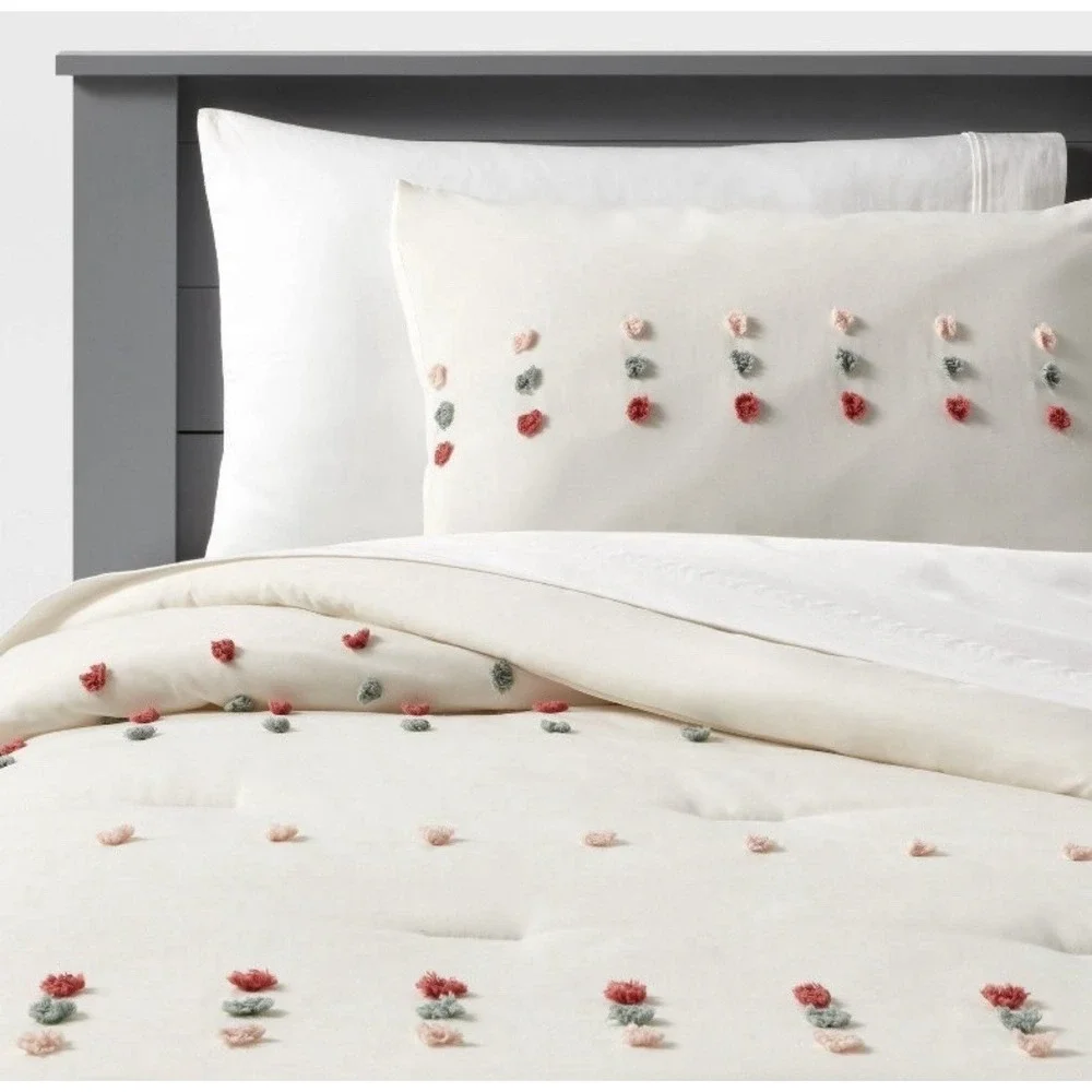 Twin Pom-Pom Comforter Set Cream by Pillowfort NEW!